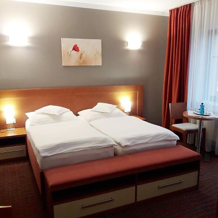 Katerain Hotel, Restaurace, Wellness โอปาวา ภายนอก รูปภาพ