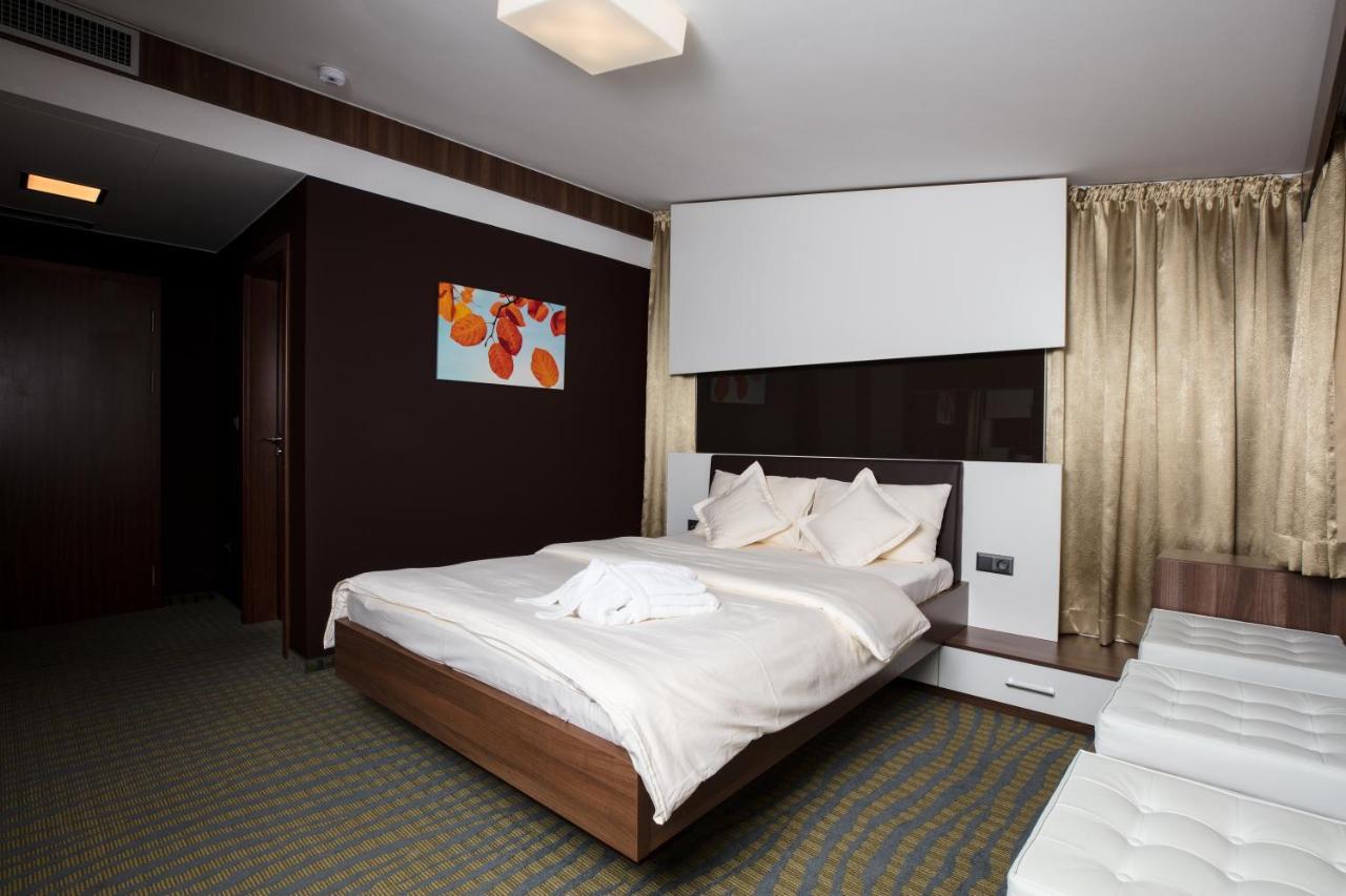 Katerain Hotel, Restaurace, Wellness โอปาวา ภายนอก รูปภาพ